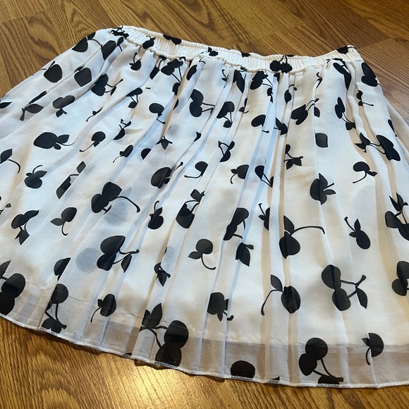 ASOS Pleated Mini Skirt (Size 10) - Picture 2 of 6